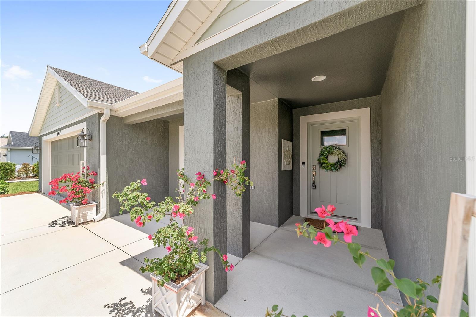 6557 Mcknight Loop Property Photo 9