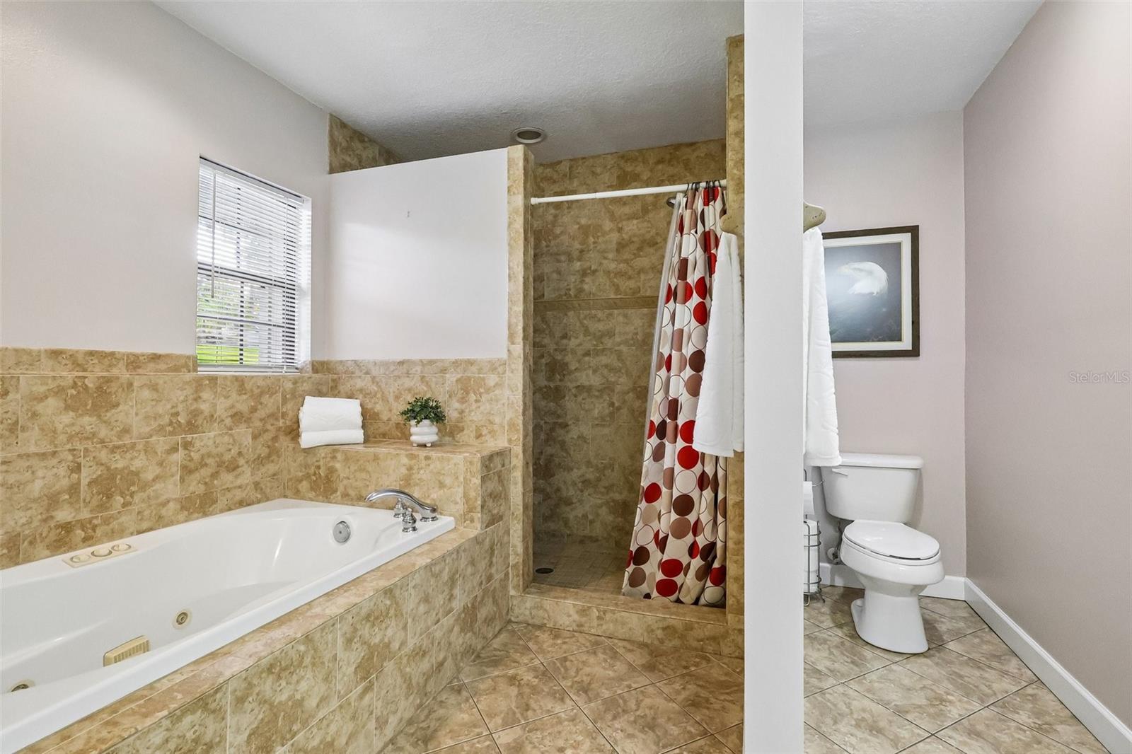 1460 Grove St Property Photo 22