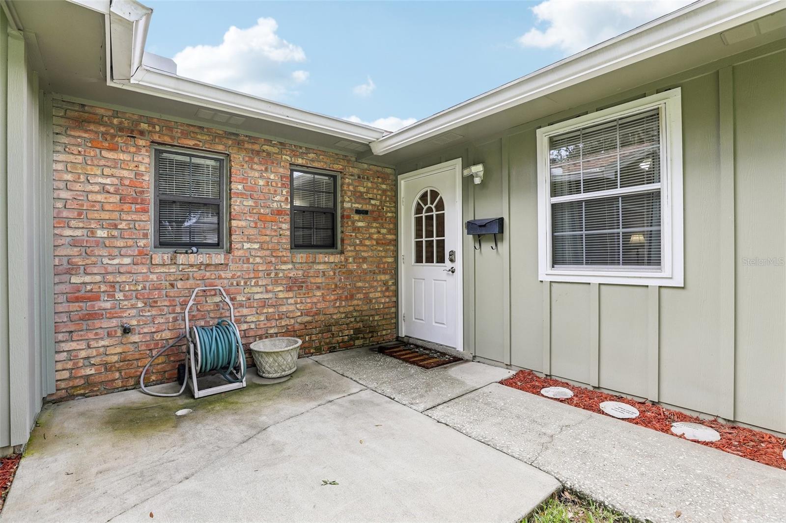 1460 Grove St Property Photo 36
