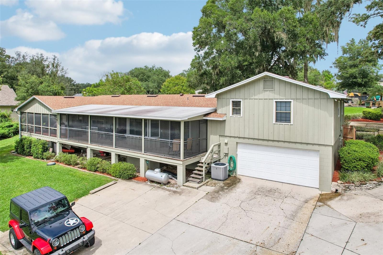 1460 Grove St Property Photo 76