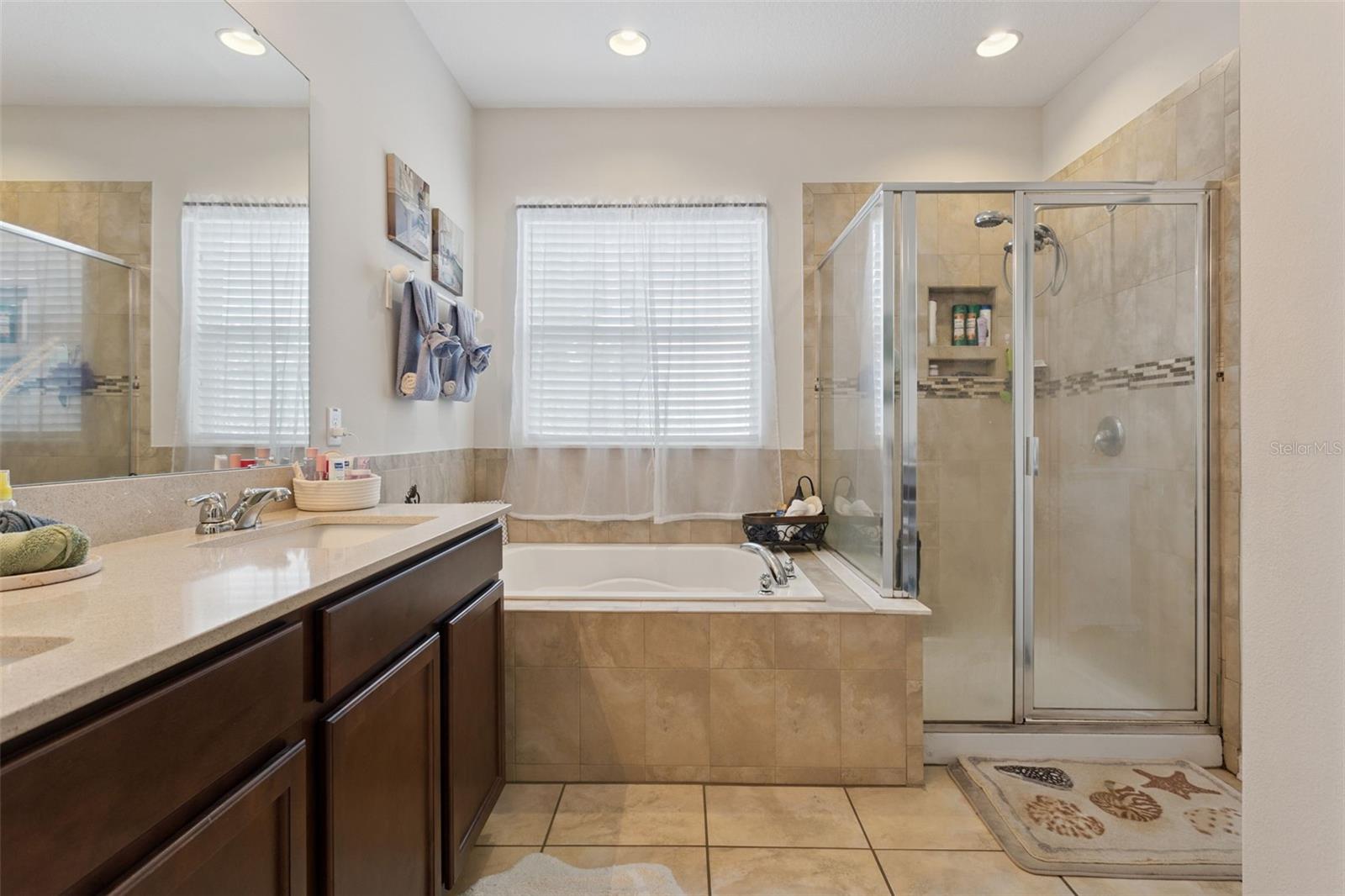 2514 Plumadore Dr Property Photo 23