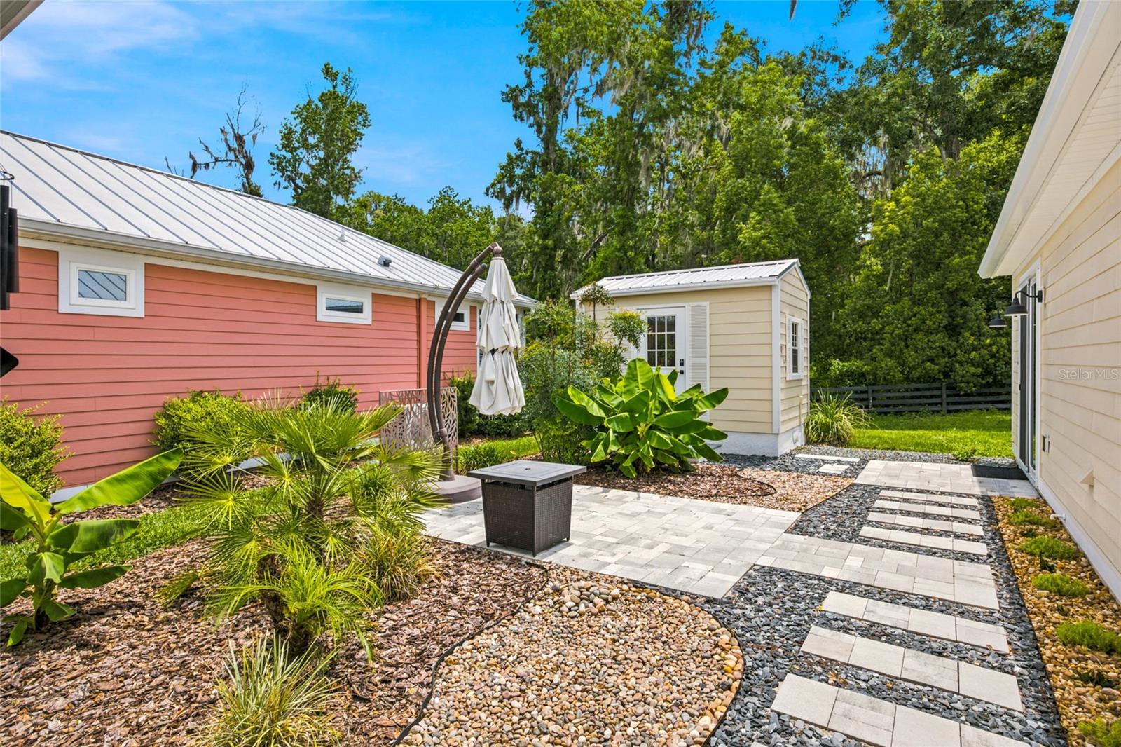 12145 Grand Oak Ln Property Photo 6