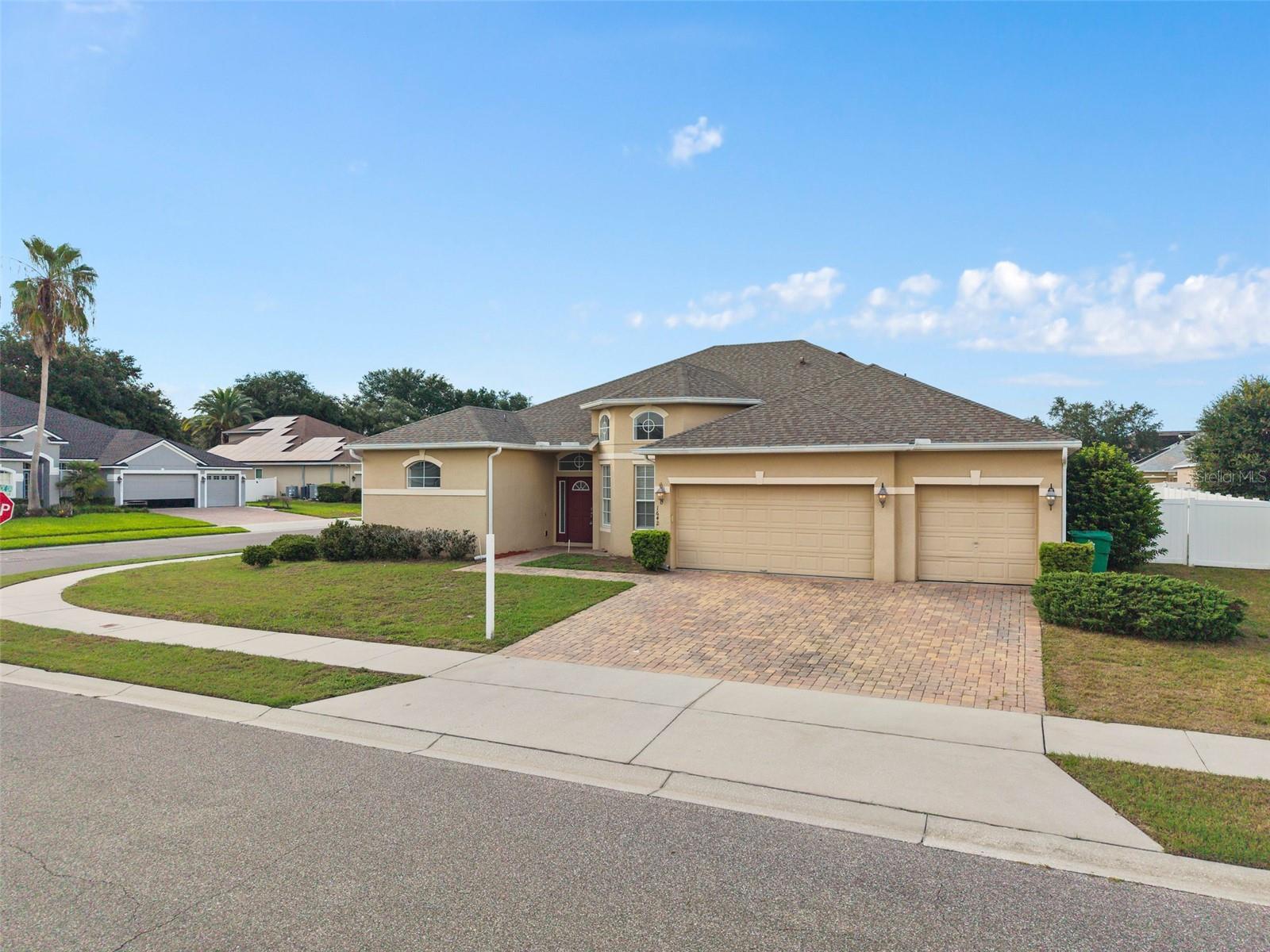 1642 Chandelle Ln Property Photo 5