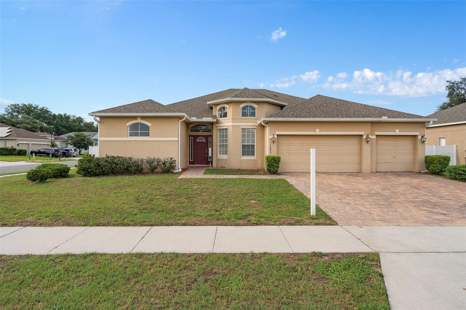 1642 Chandelle Ln Property Photo 6