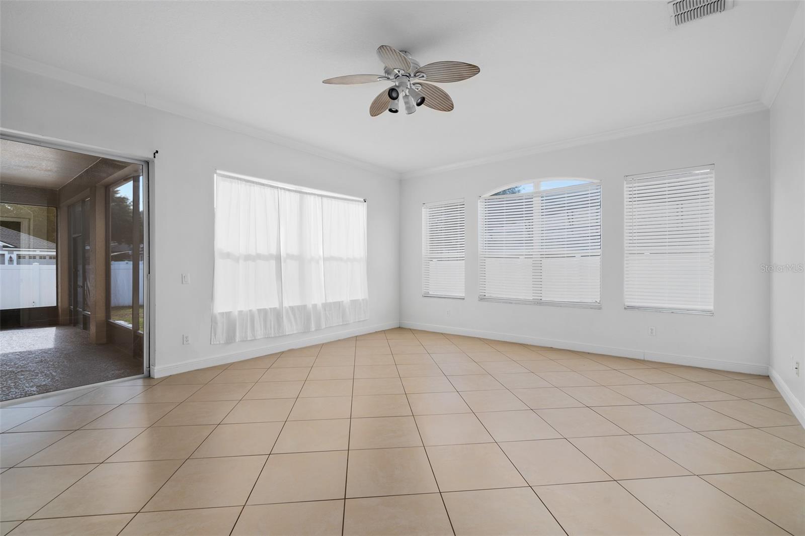1642 Chandelle Ln Property Photo 21