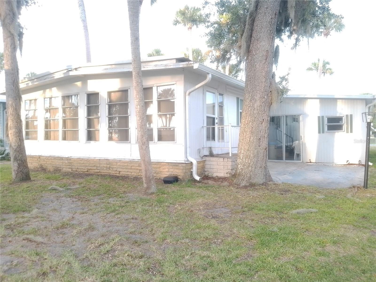 112 Palm Dr #b Property Photo 3