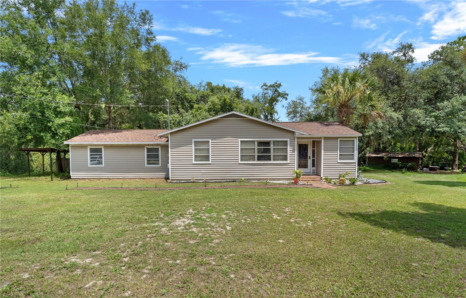 26015 Sackamaxon Dr Property Photo 1