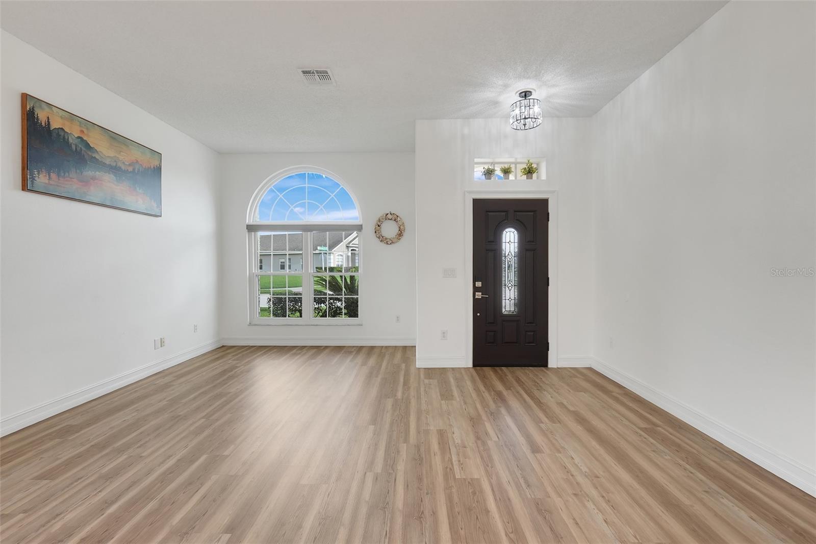16740 Glenbrook Blvd Property Photo 7