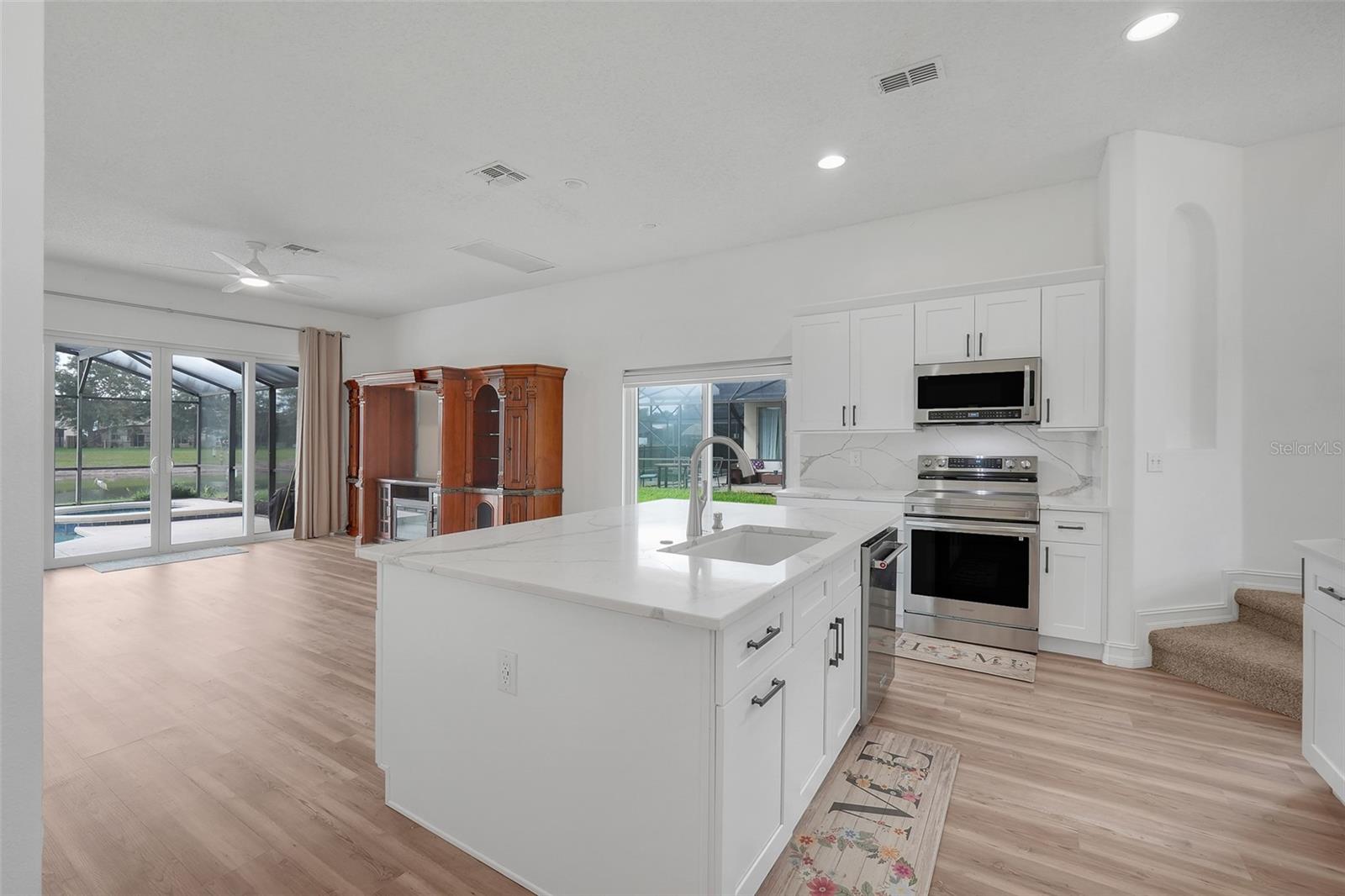 16740 Glenbrook Blvd Property Photo 18