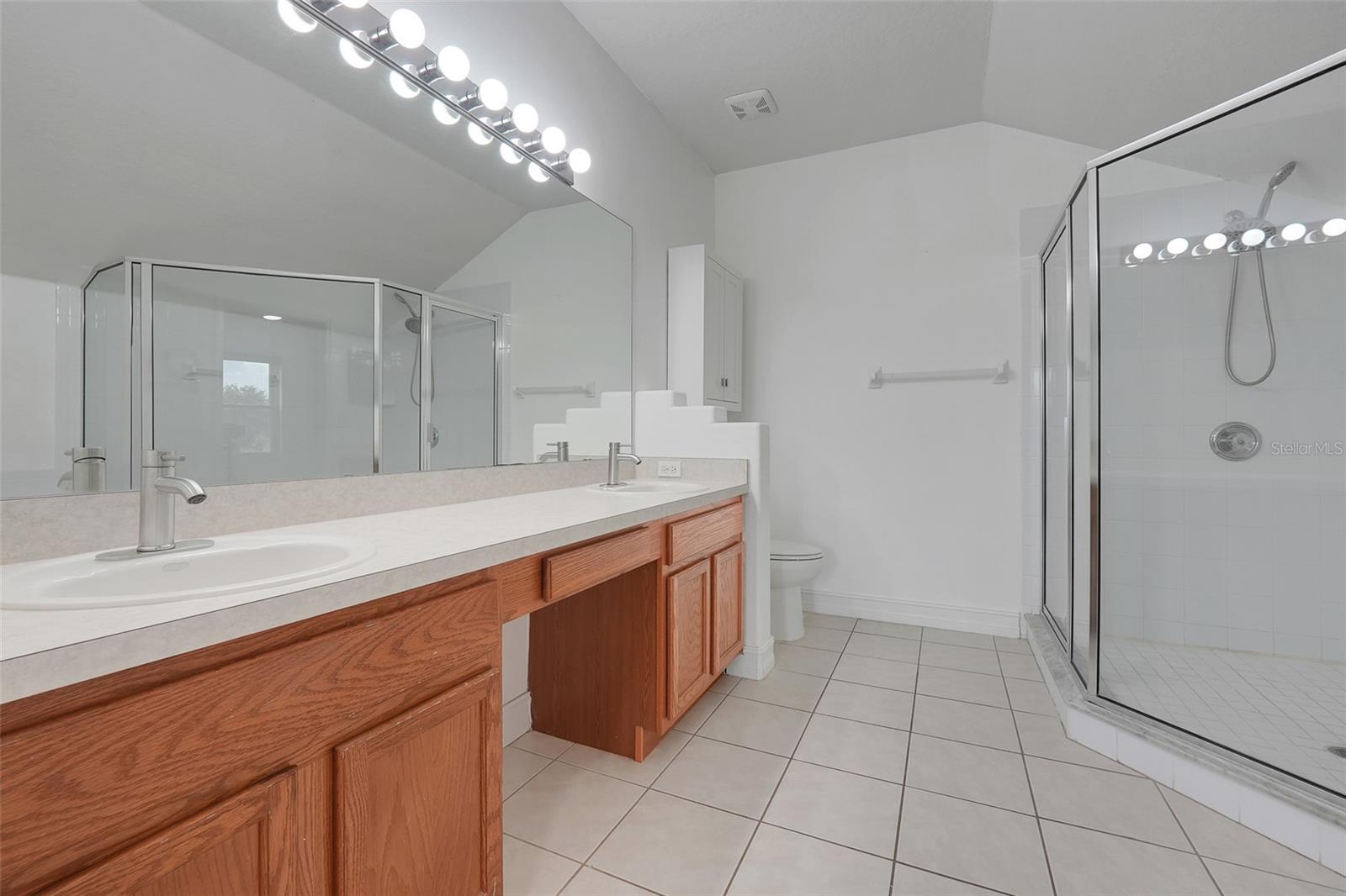 16740 Glenbrook Blvd Property Photo 40