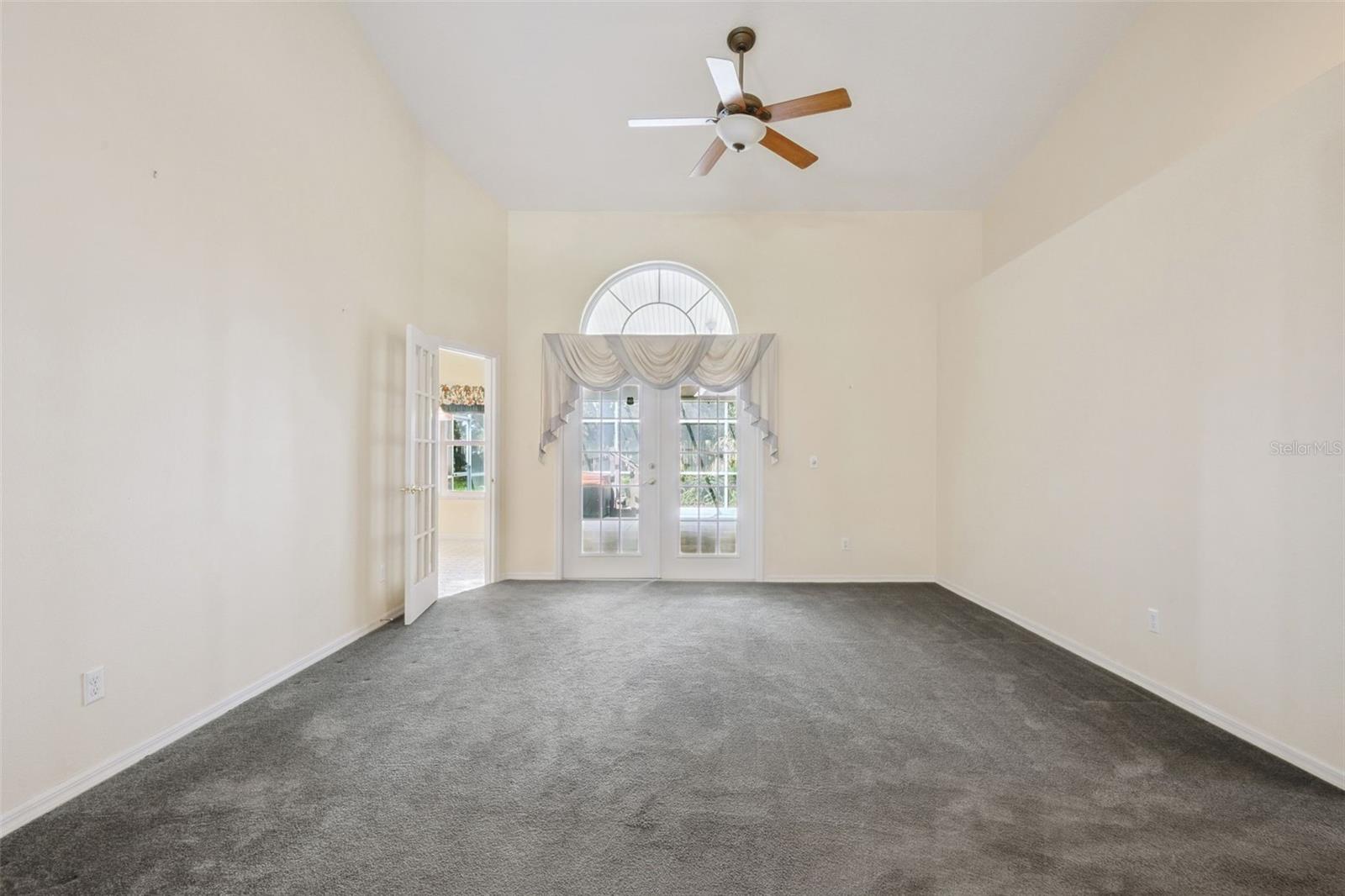 1515 Acropolis Cir Property Photo 8