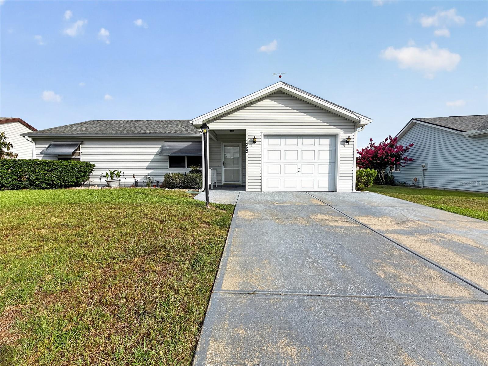 1222 Santos Pl Property Photo 1