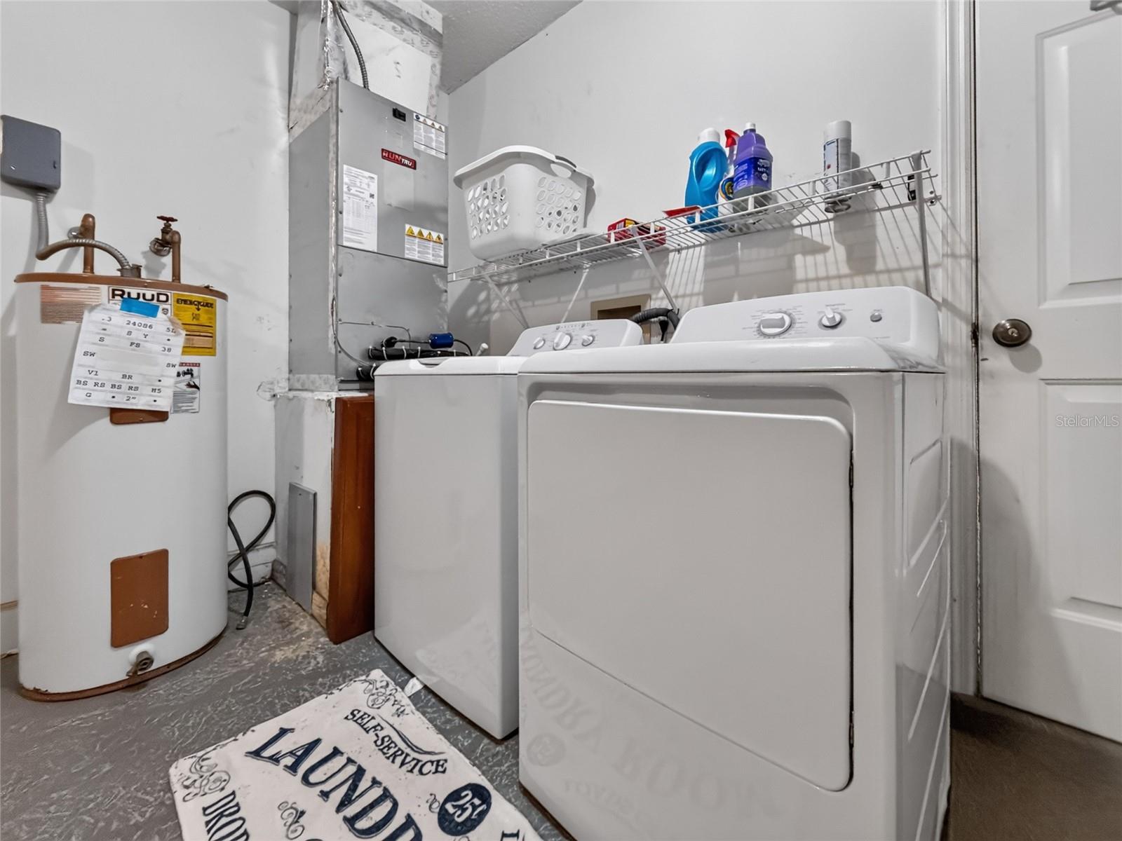 1222 Santos Pl Property Photo 19