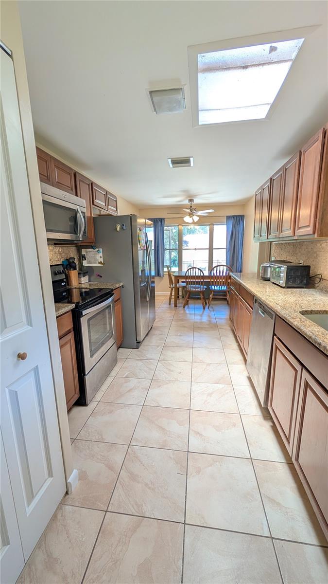 2469 Broadvue Ave Property Photo 13