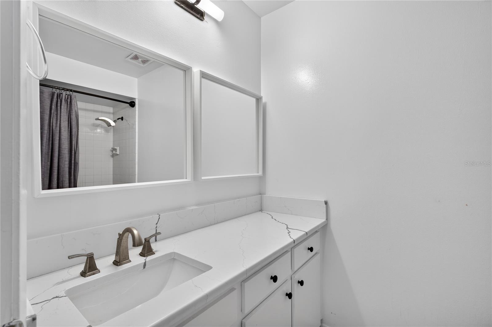 3303 Foxboro Ct Property Photo 25