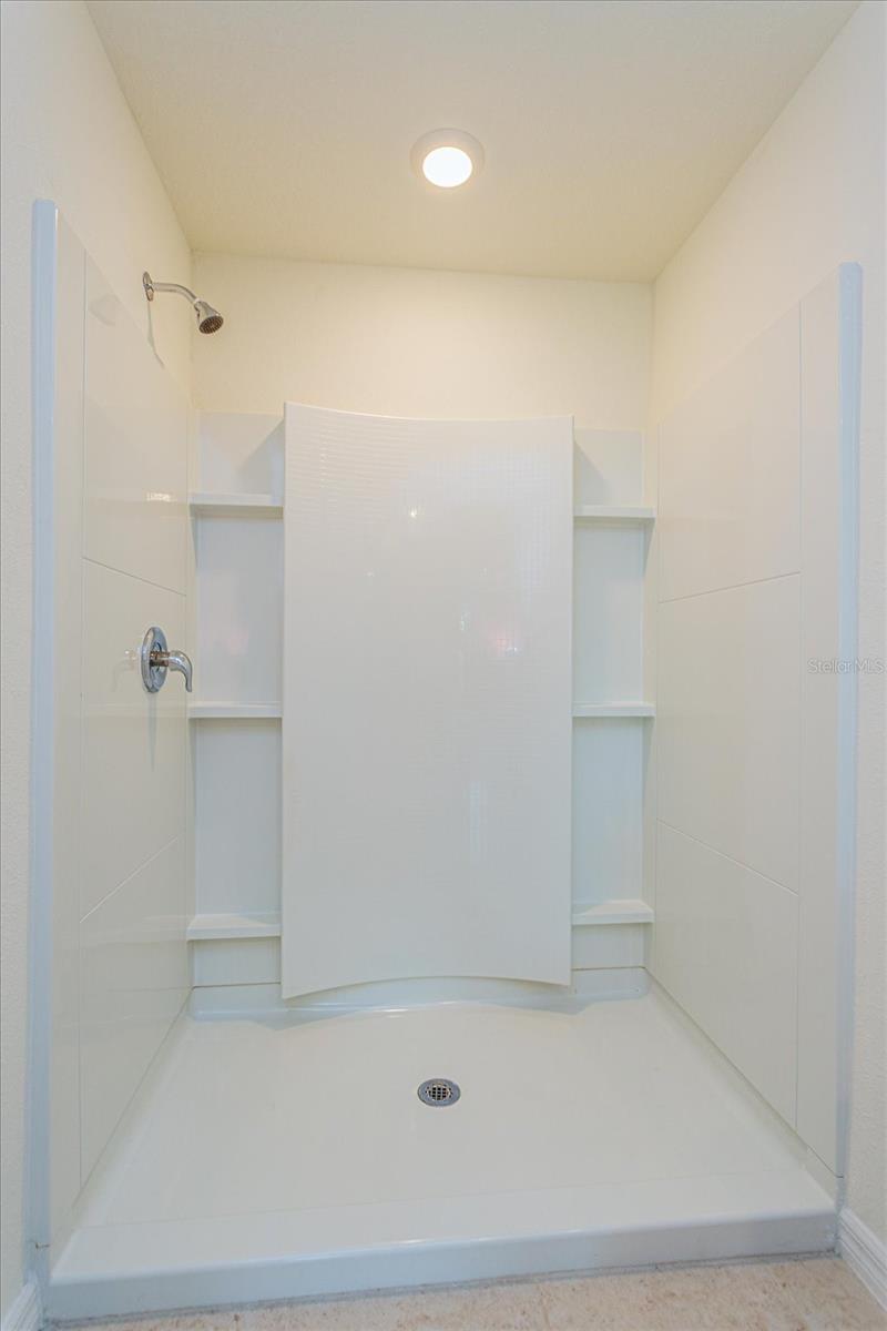 352 Towns Cir Property Photo 14