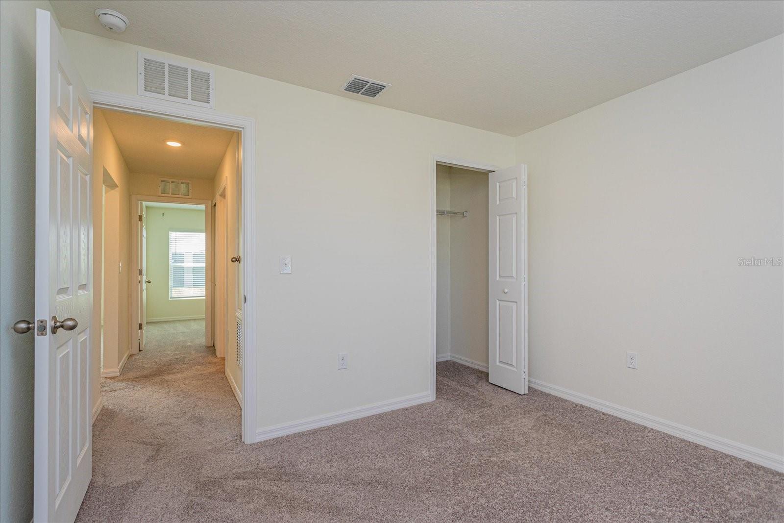 352 Towns Cir Property Photo 17