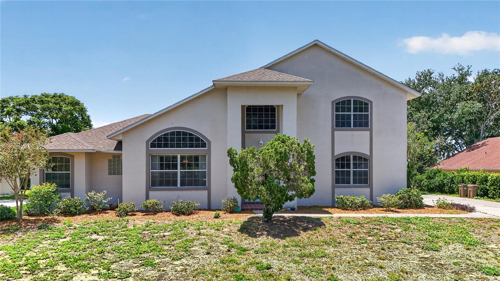 12608 Lake Ridge Cir Property Photo 3