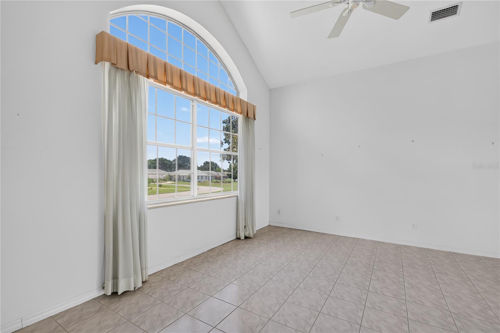 12608 Lake Ridge Cir Property Photo 6
