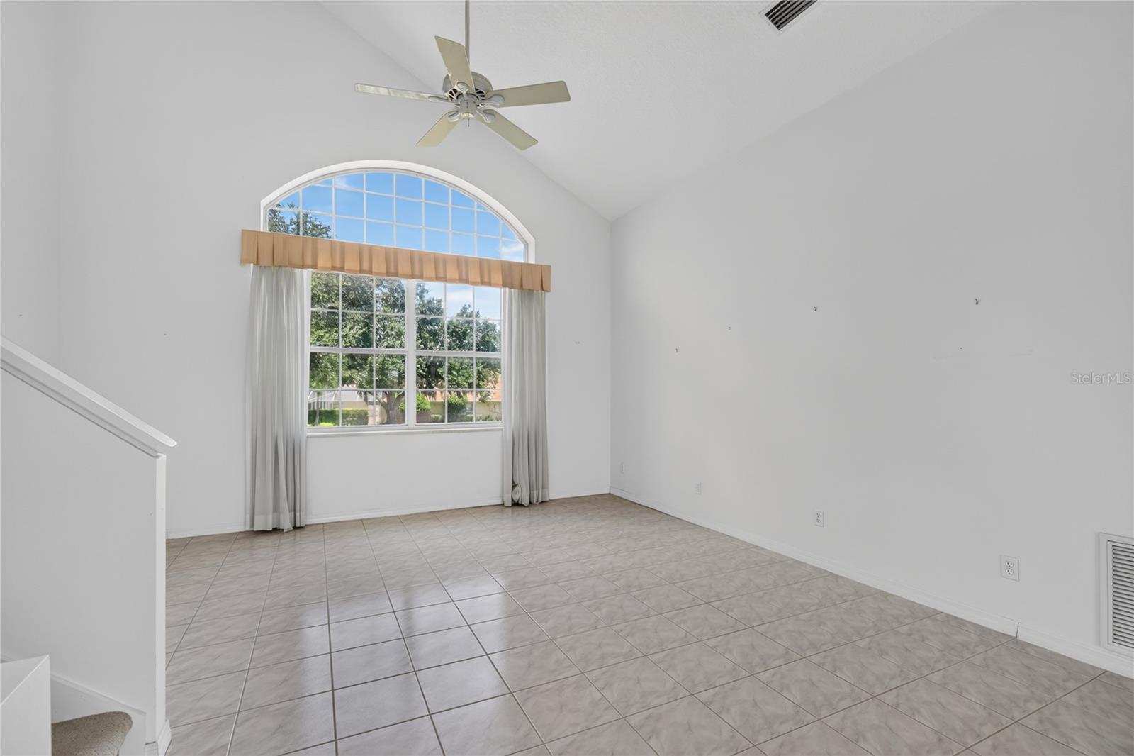 12608 Lake Ridge Cir Property Photo 9