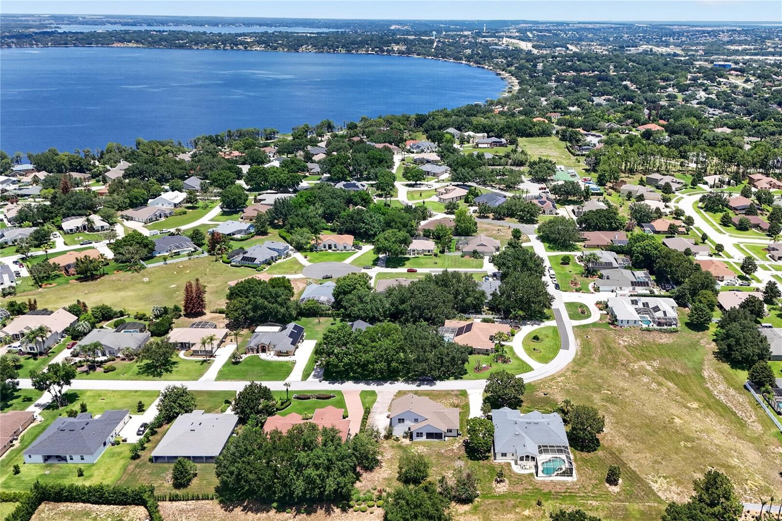 12608 Lake Ridge Cir Property Photo 40