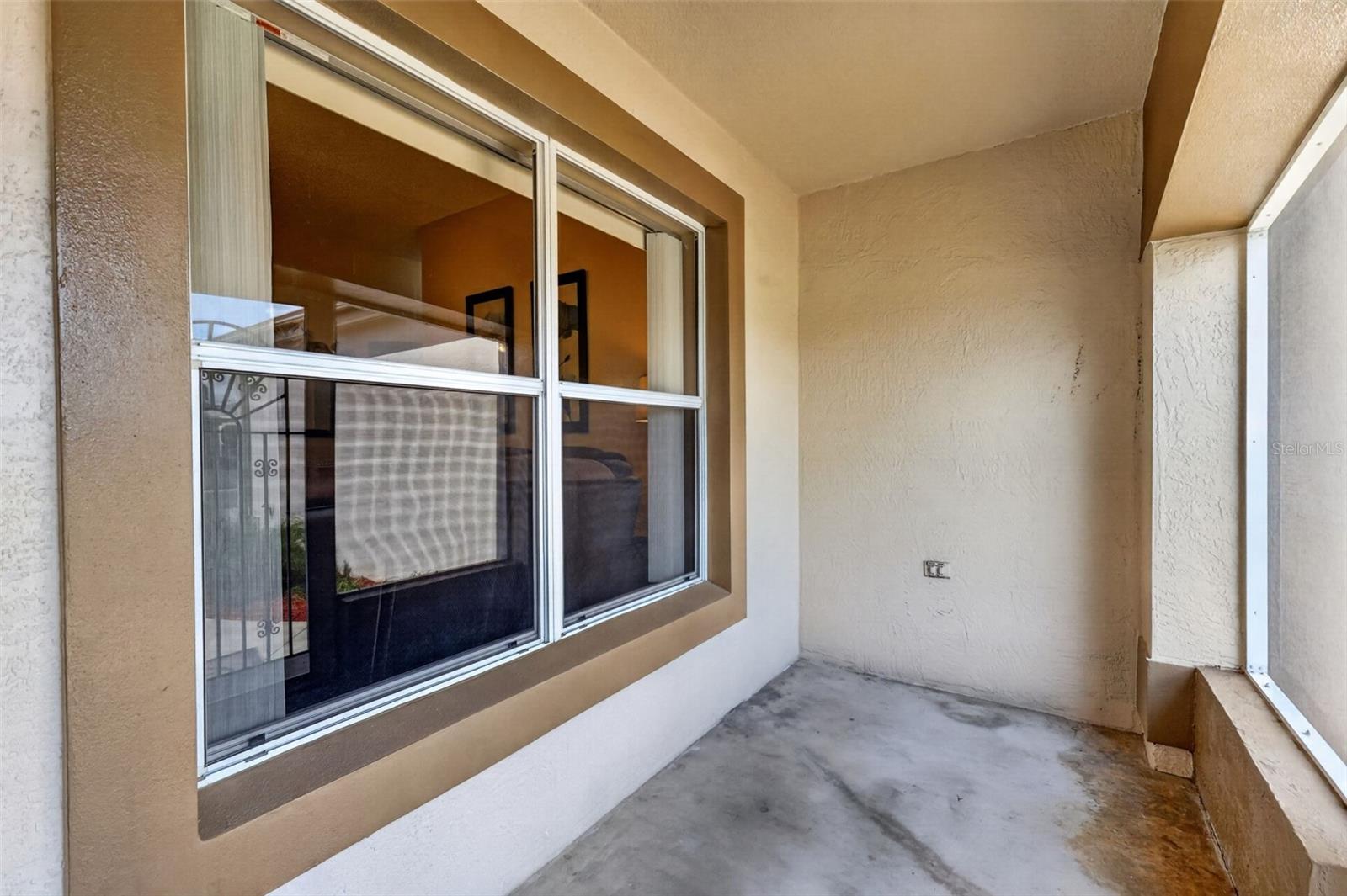 1911 Del Norte Dr Property Photo 4