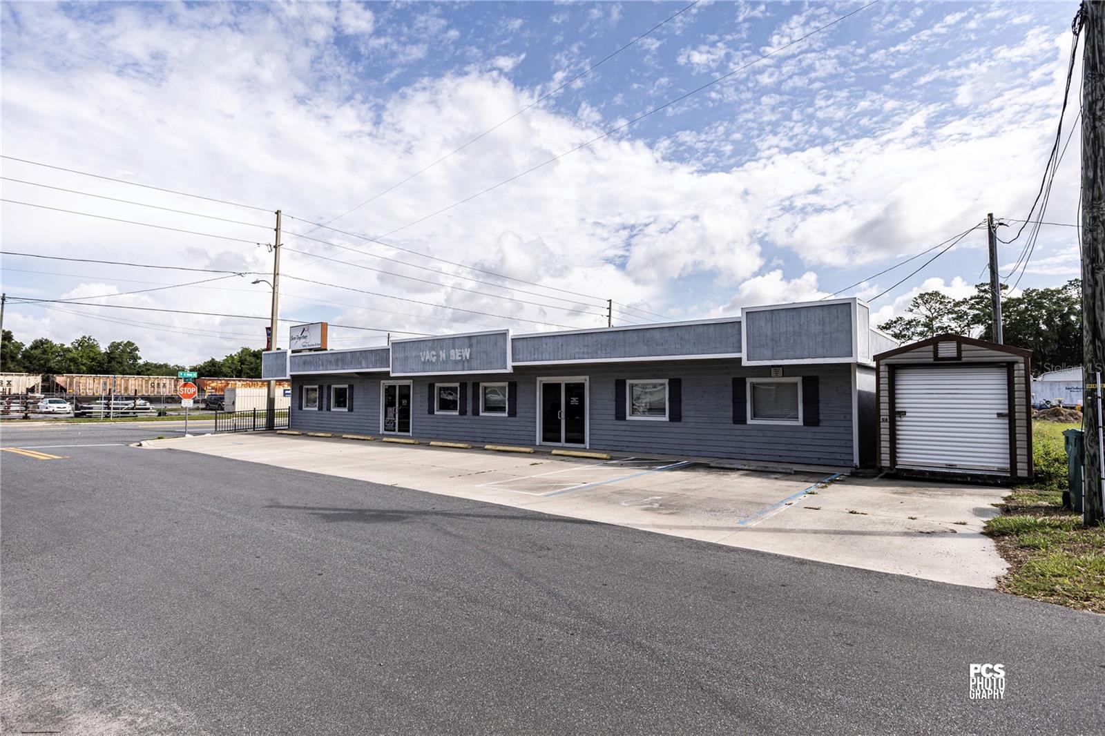 700 N MAIN ST