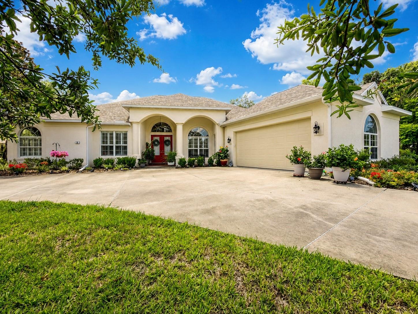 8 Cosmos Ct E Property Photo 2