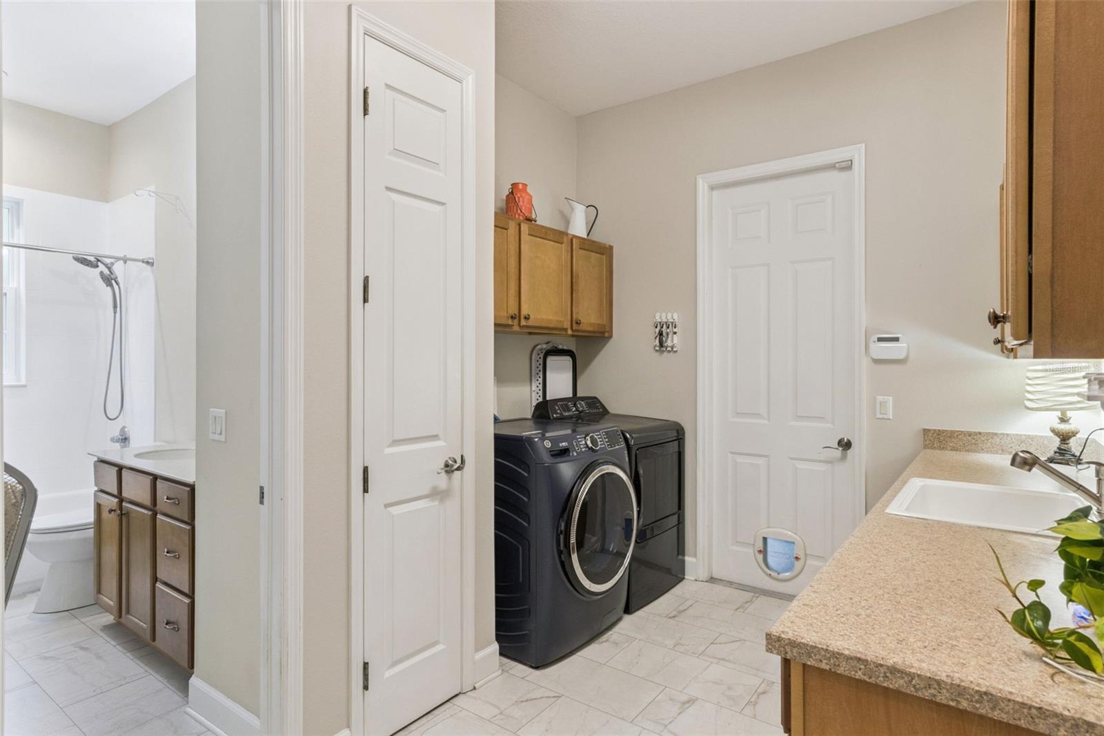 8 Cosmos Ct E Property Photo 41