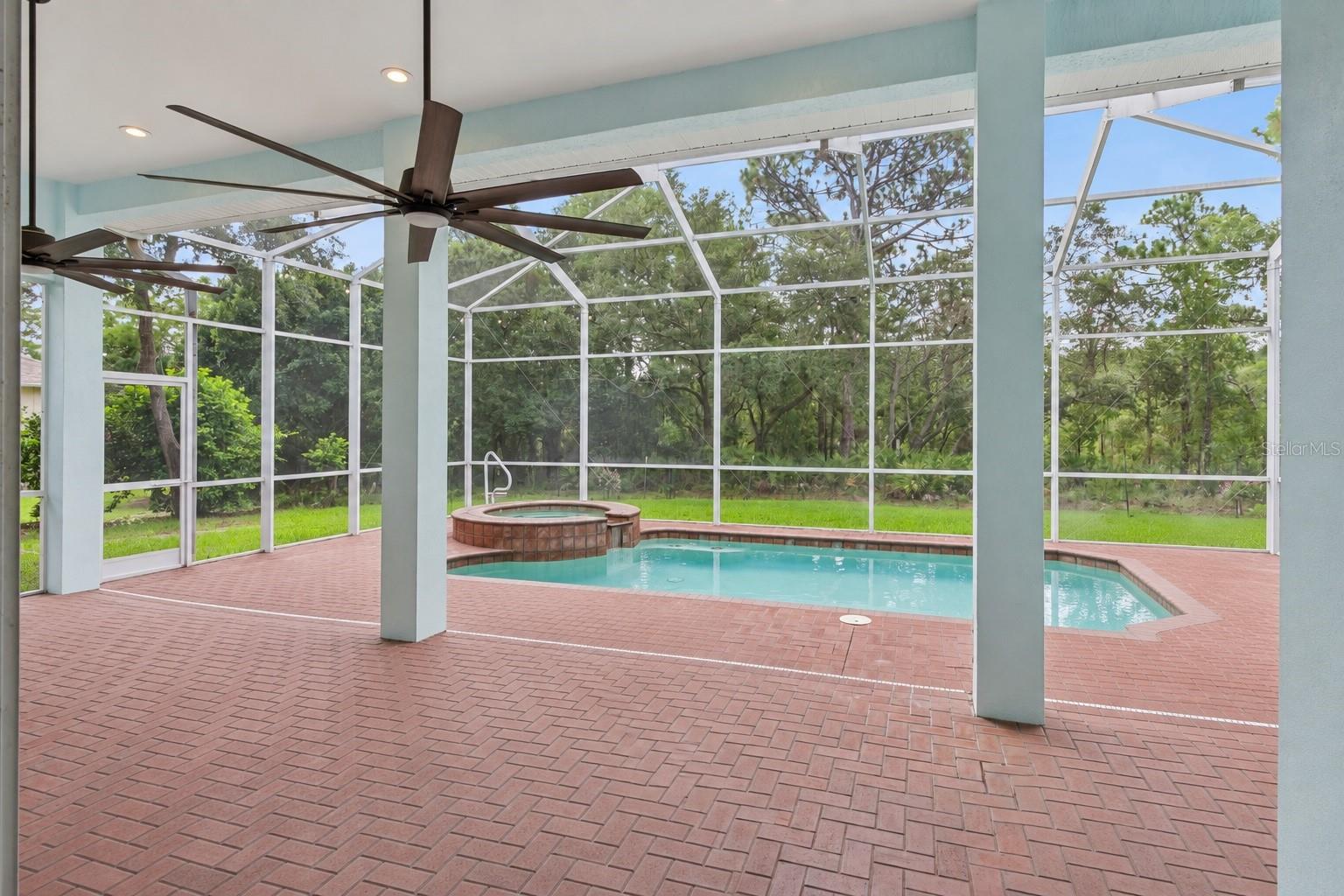 8 Cosmos Ct E Property Photo 42