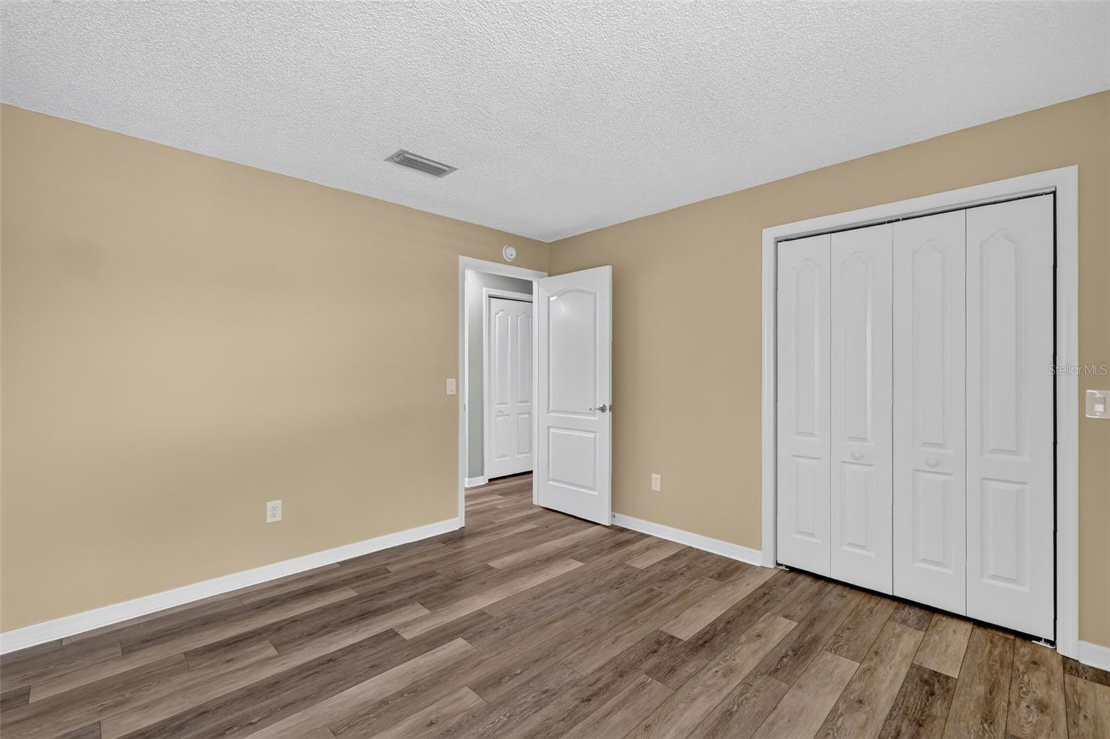 522 Loma Paseo Dr Property Photo 36