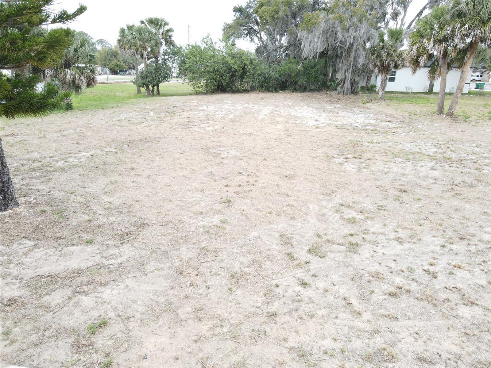 209 W Badger Ave Property Photo 6