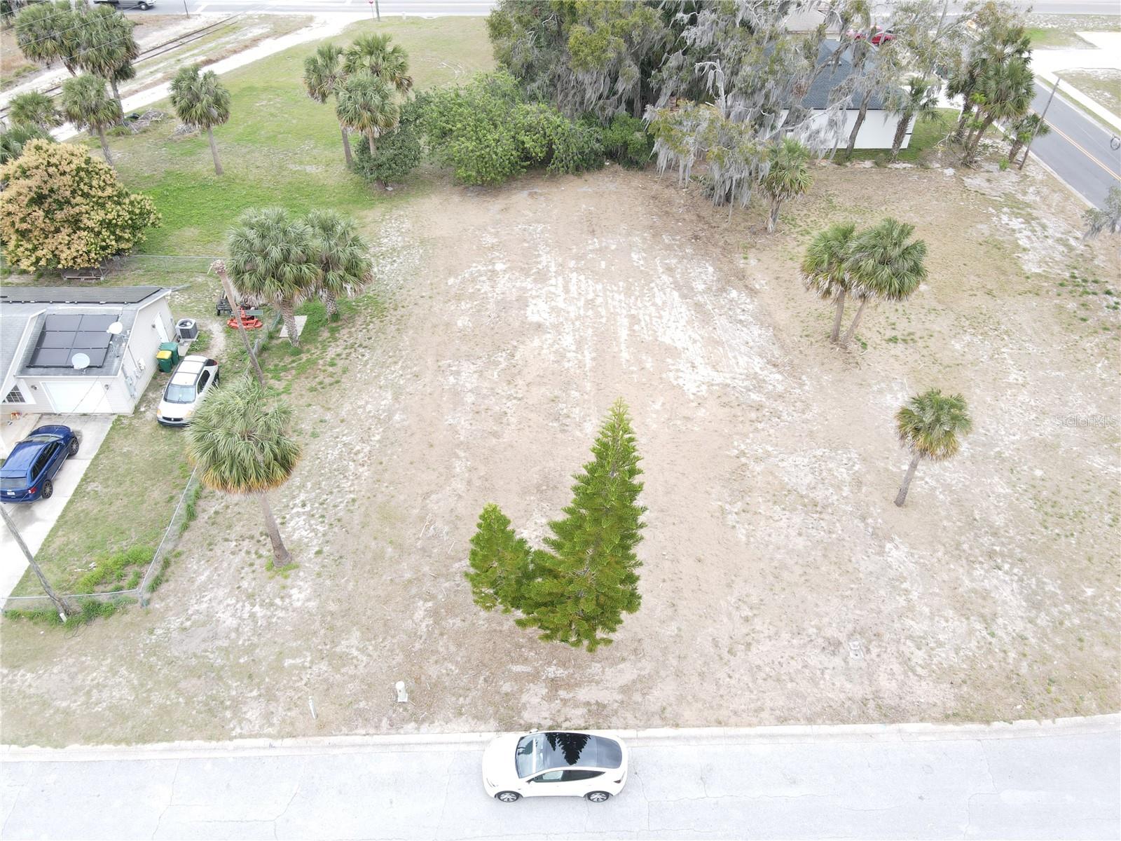 209 W Badger Ave Property Photo 18
