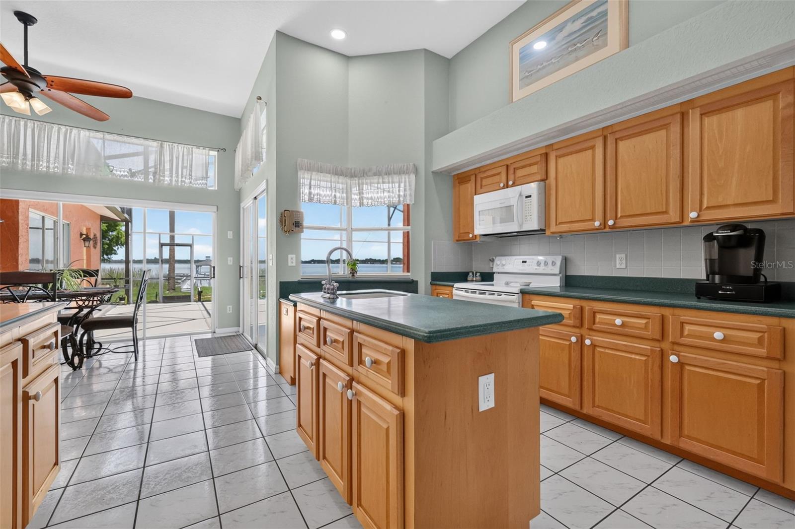 29742 Squirrel Point Rd Property Photo 11