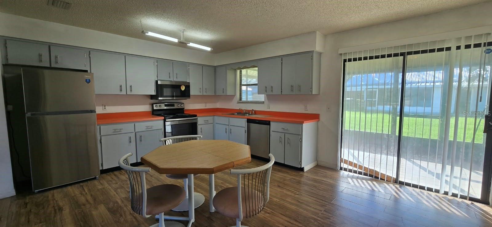 541 Sunset Ave Property Photo 9