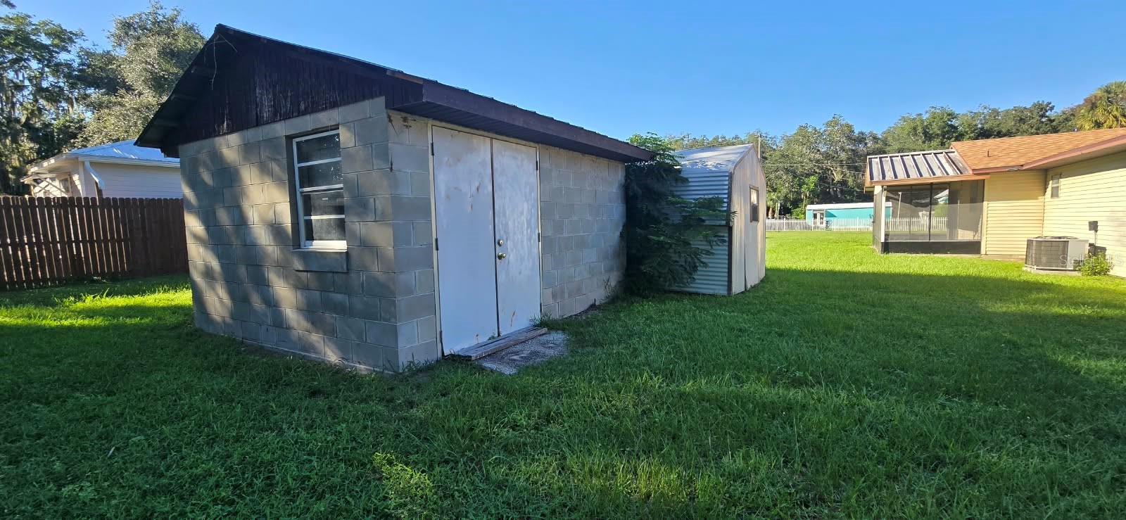 541 Sunset Ave Property Photo 22