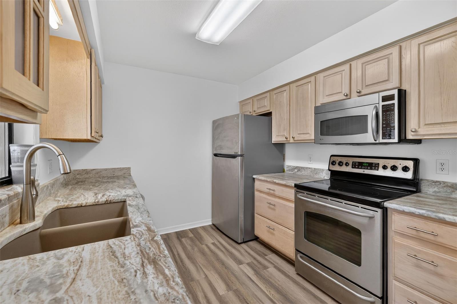 12520 Orangewood Ct Property Photo 11