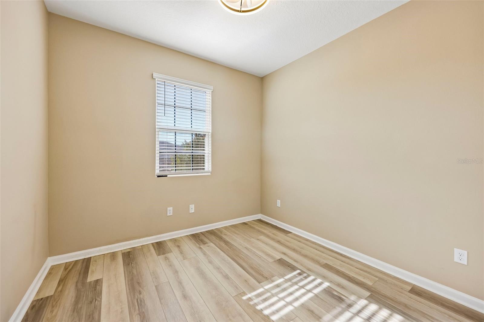 31719 Broadwater Ave Property Photo 16