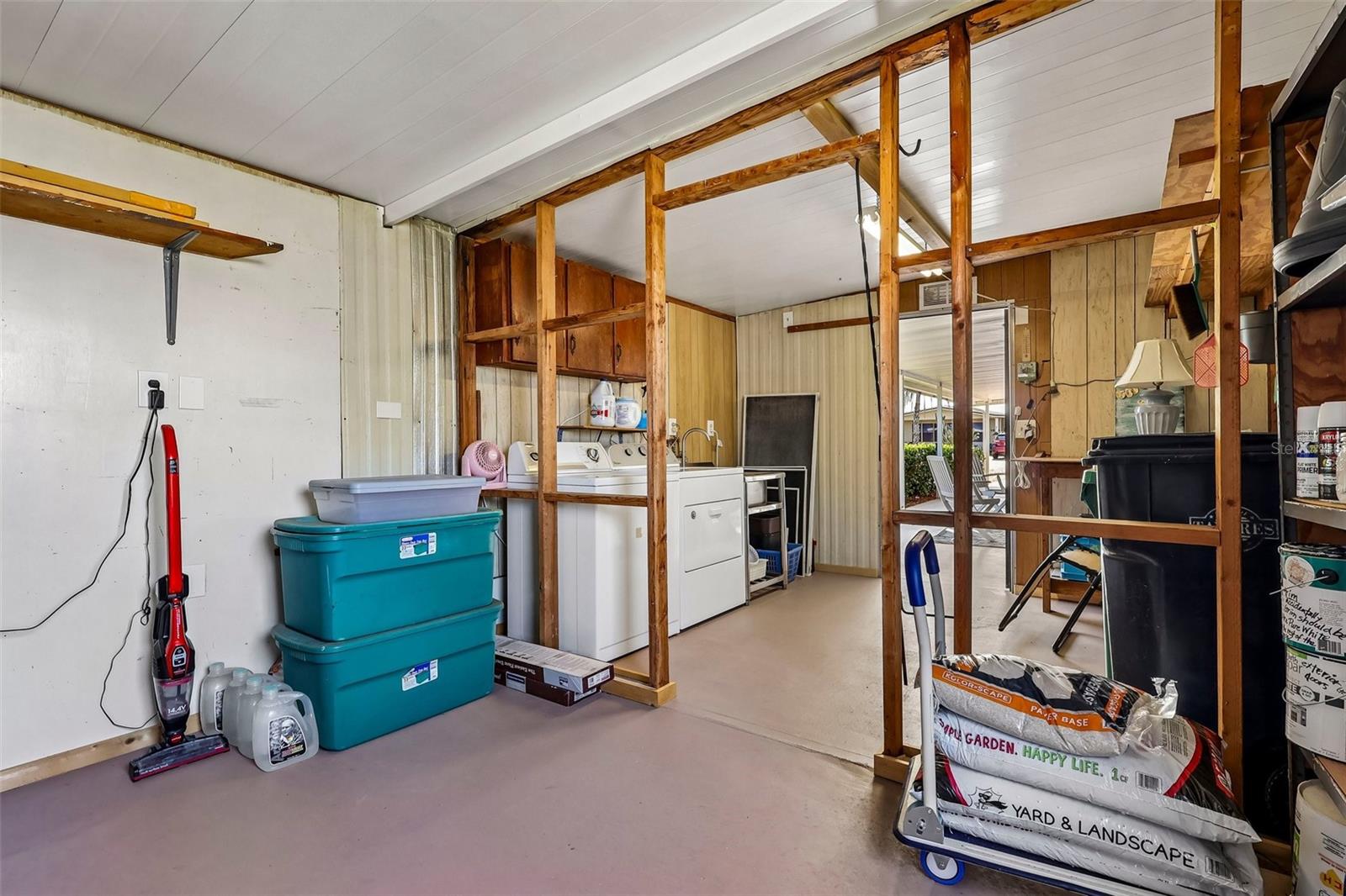 1433 Apache Cir Property Photo 31