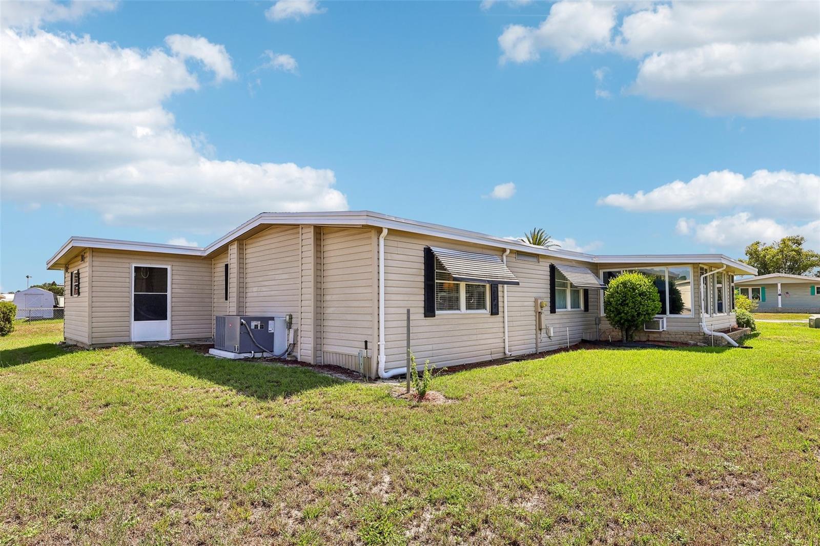 1433 Apache Cir Property Photo 35