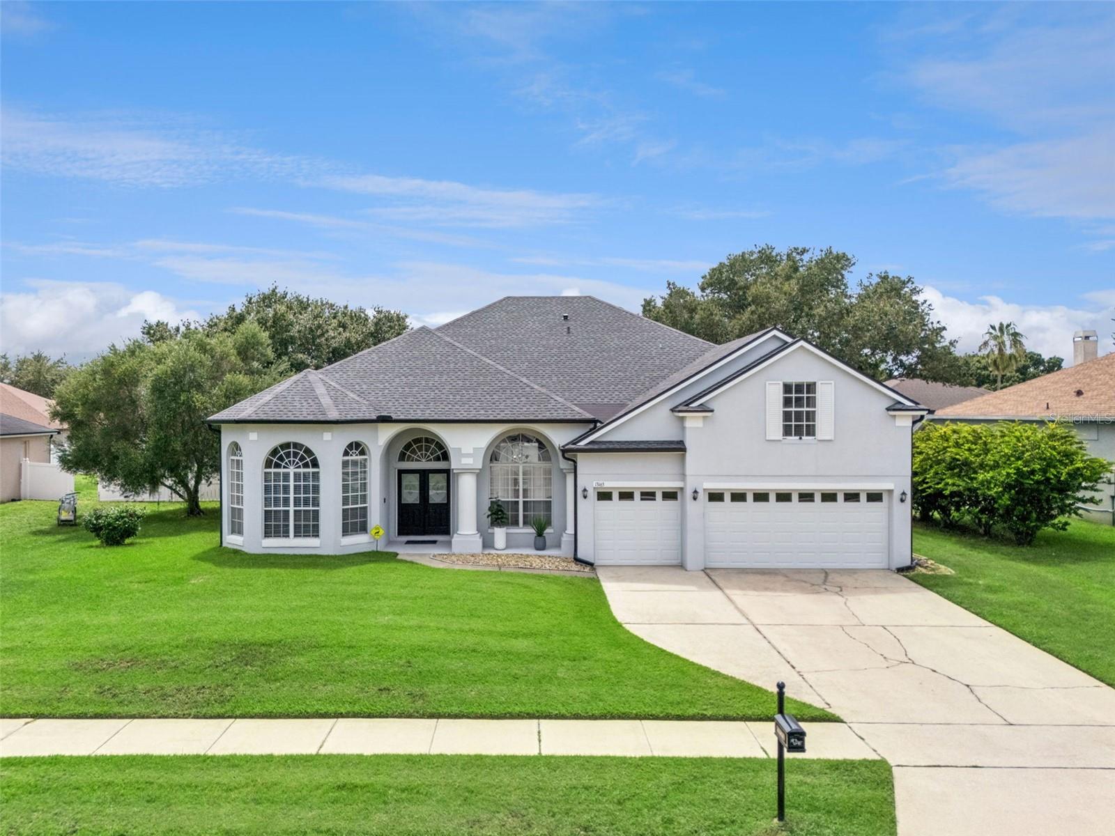 13163 LAKESHORE GROVE DR Property Photo 1