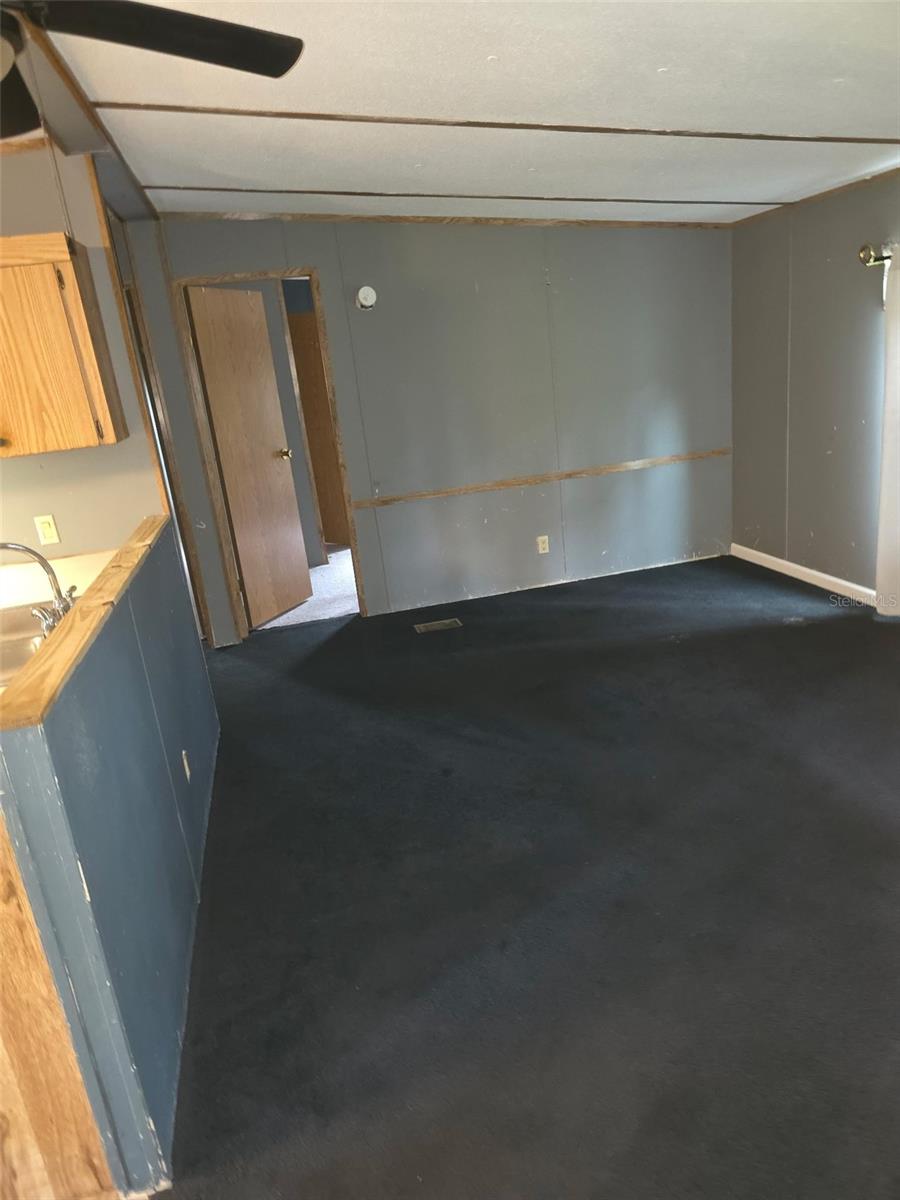 45627 Pennsylvania St Property Photo 2