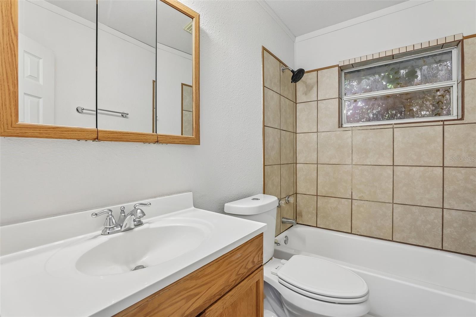 2315 Edgewater Ave Property Photo 27