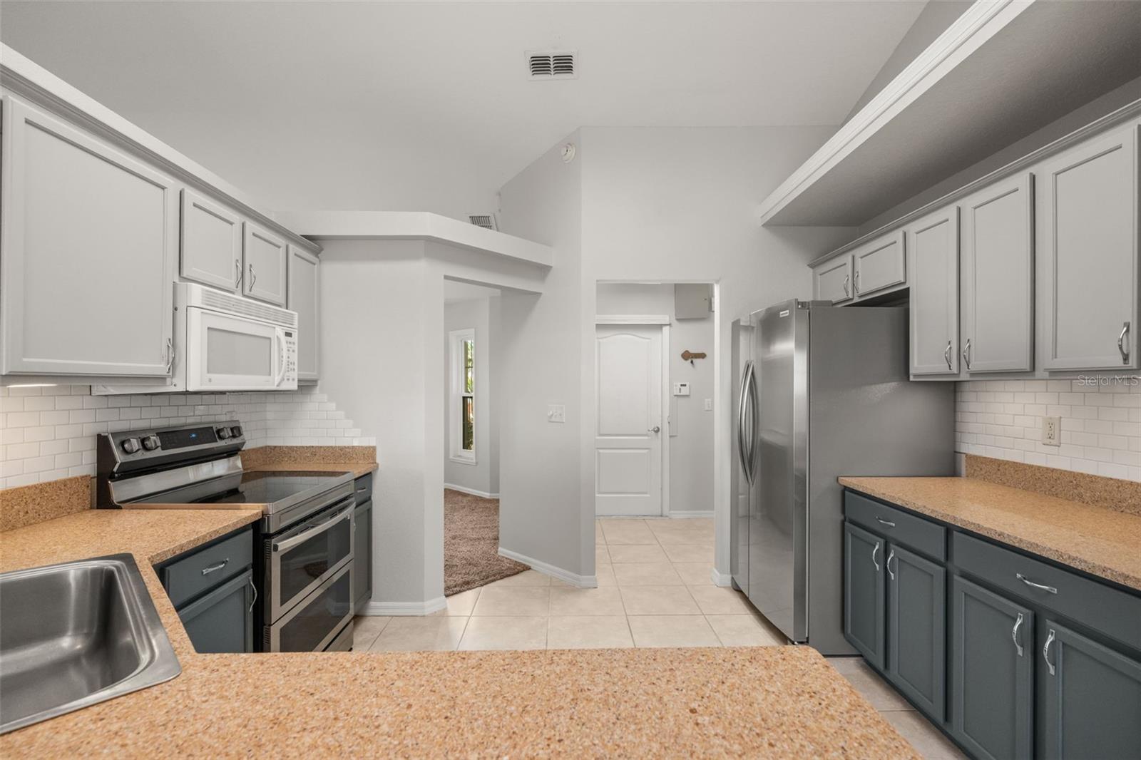 11501 Autumn Wind Loop Property Photo 16