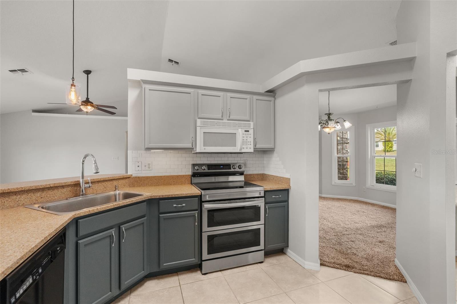 11501 Autumn Wind Loop Property Photo 17