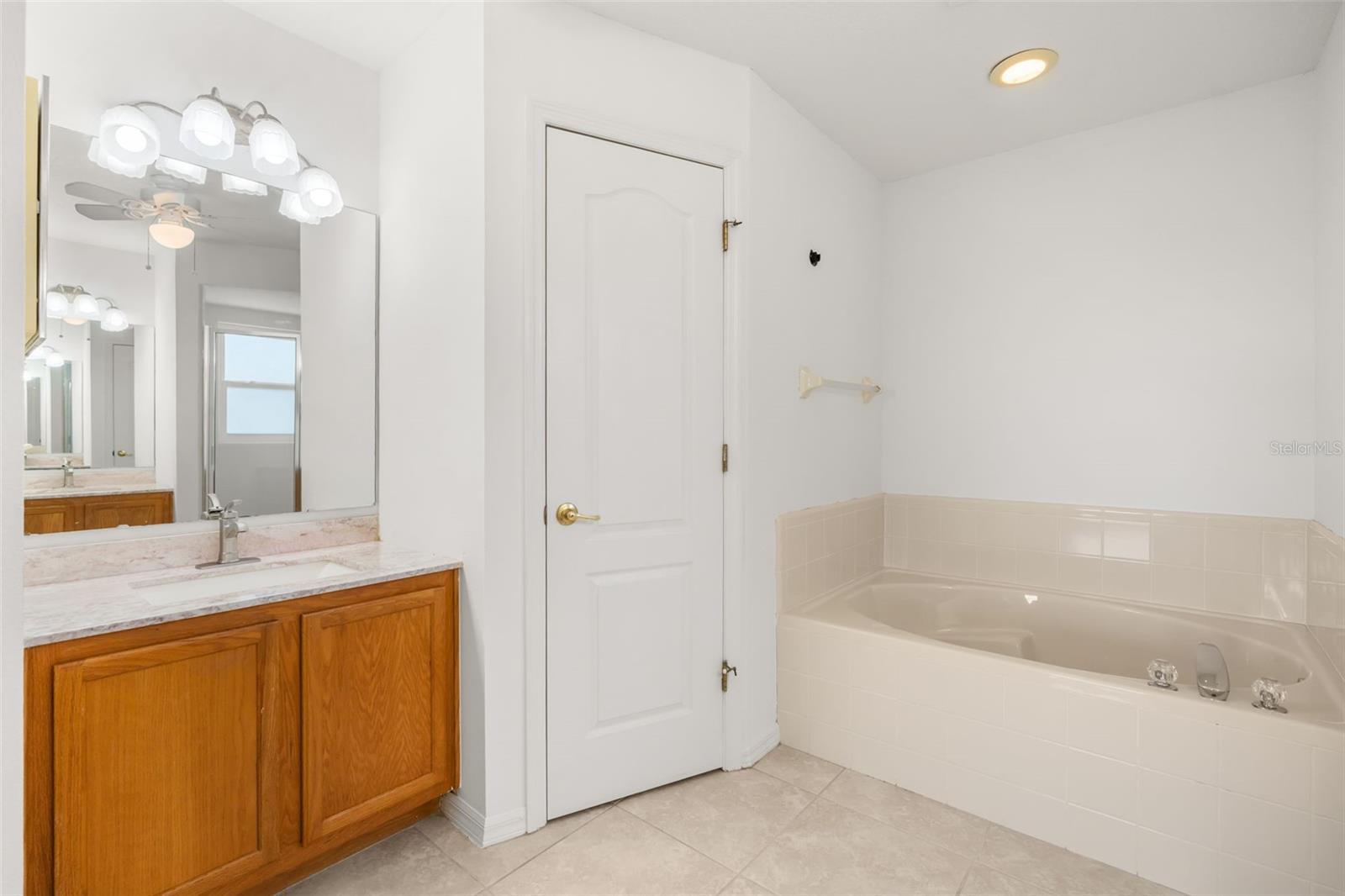 11501 Autumn Wind Loop Property Photo 24