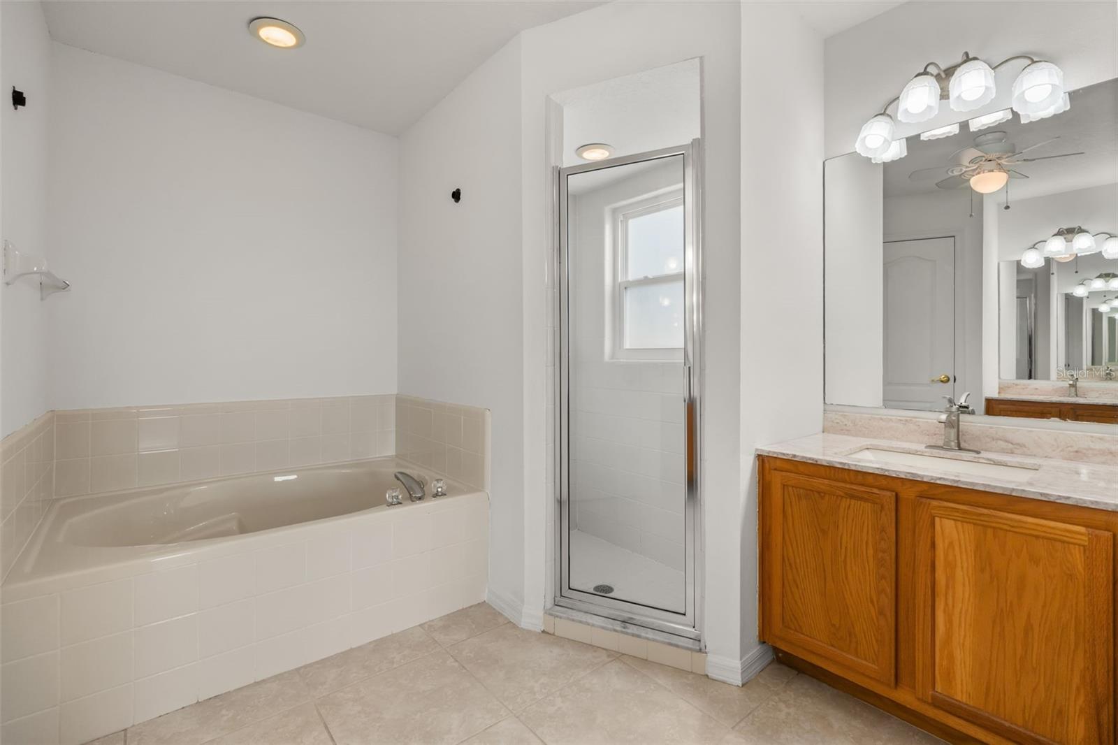 11501 Autumn Wind Loop Property Photo 25
