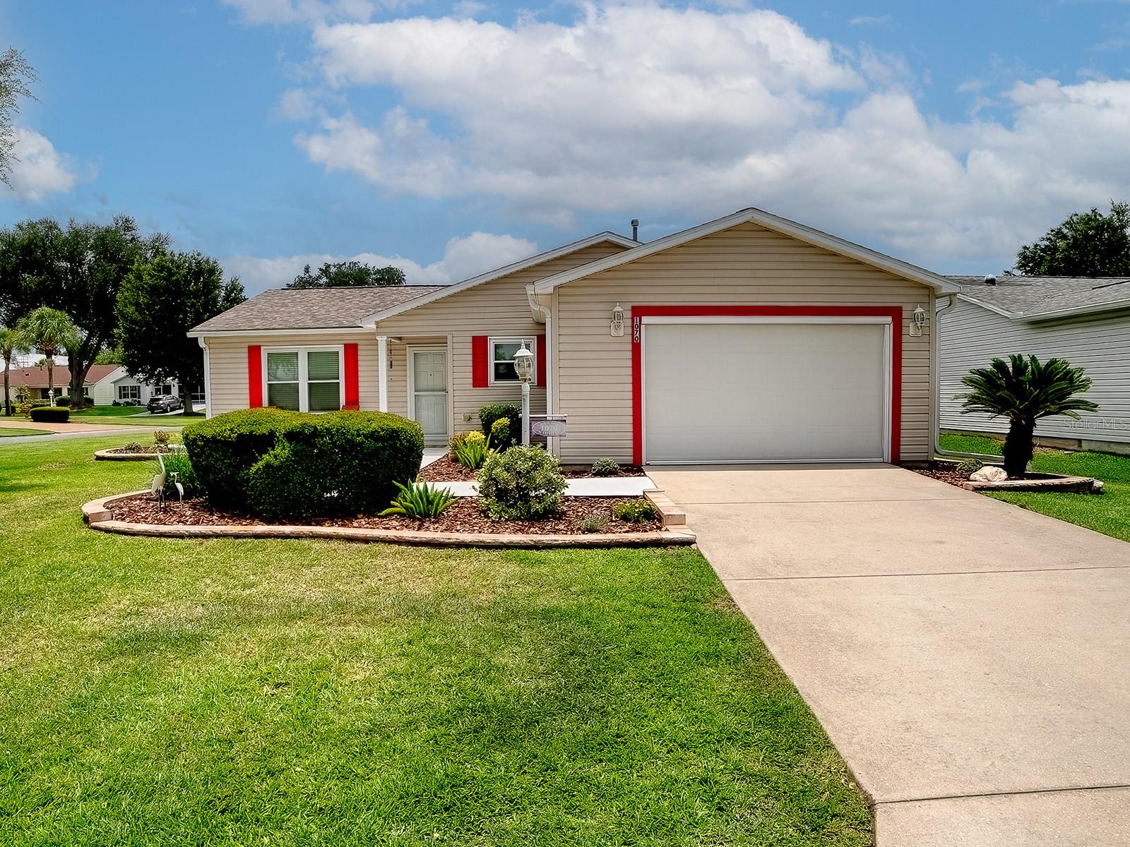 1070 Berkshire Pl Property Photo 1