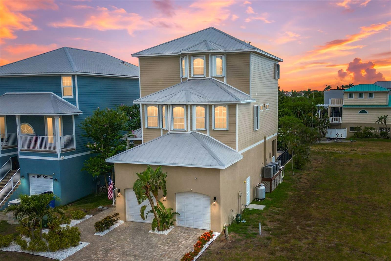 1340 APOLLO BEACH BLVD S