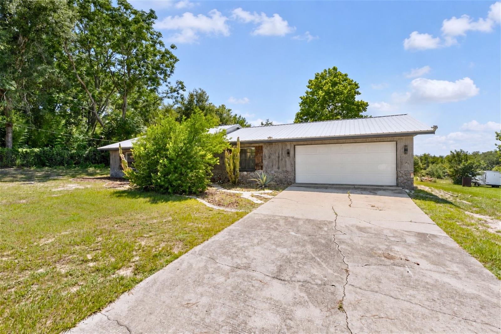 37149 Grays Airport Rd Property Photo 1